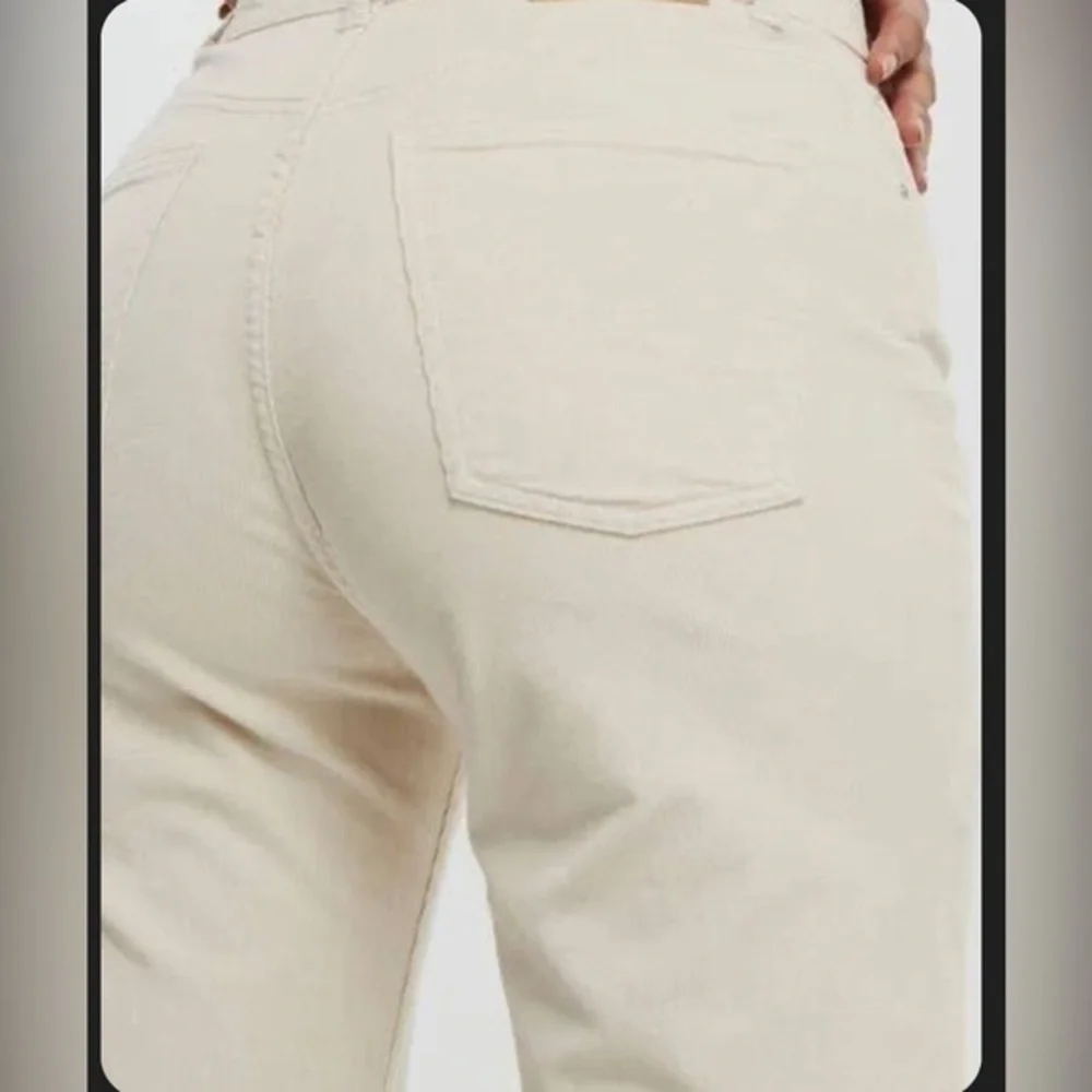 Cotton On Women's porcelain cream Cord Wide-Leg corduroy Jeans pants size 18 new